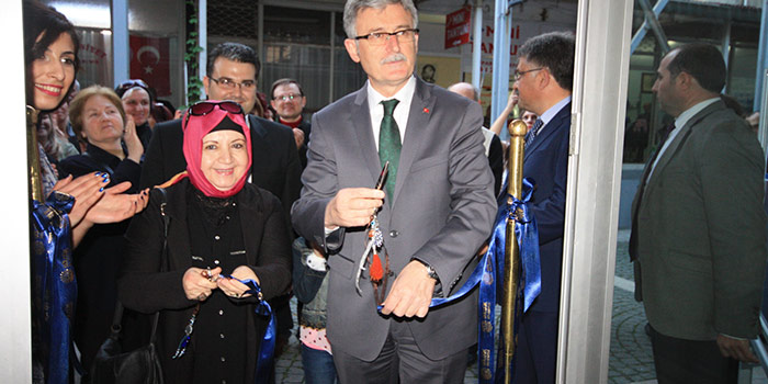 Sanat Galerisinde Resim Sergisi Açıldı