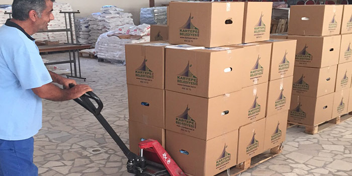 Kartepe Belediyesi’nden 3560 aileye ramazan kolisi