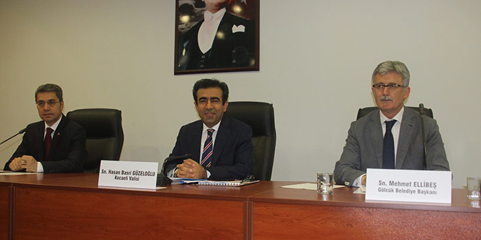 Vali Güzeloğlu’ndan Gölcük’e Destek