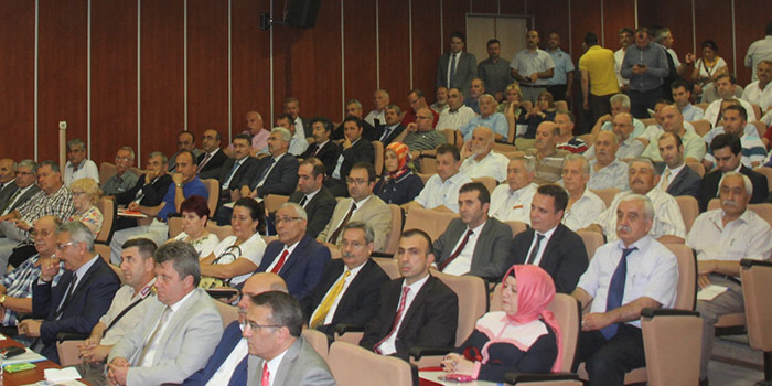 Vali Güzeloğlu’ndan Gölcük’e Destek