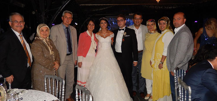 Merve Dermenci ile Cihan Yüzbaşıoğlu İstanbul’da evlendi