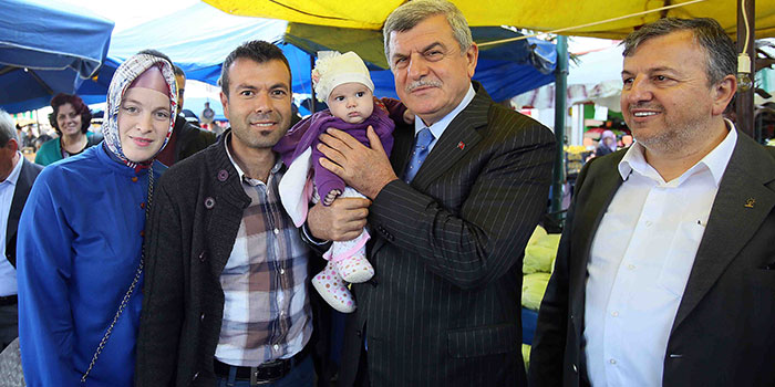 Başkan Karaosmanoğlu, Pazarını Karamürsel’de yaptı
