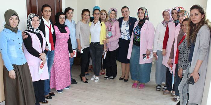 Fatma Kaplan Hürriyet'ten kadınlara göre özel kutlama 