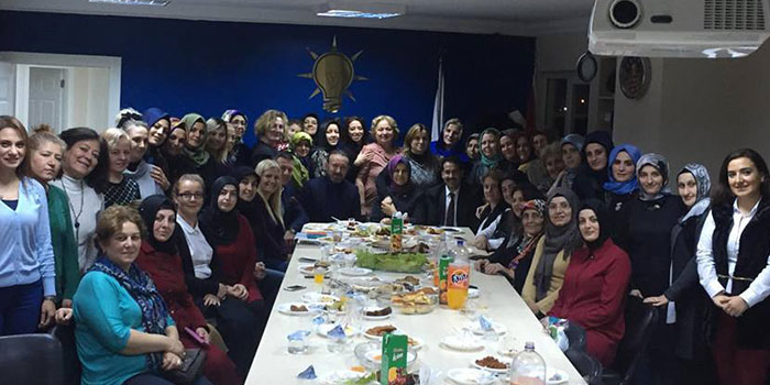AK Parti İzmitli kadınlar İstişare kurulunu ağırladı