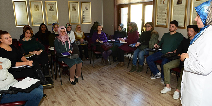 Yeni yazarlar yetiştiriliyor