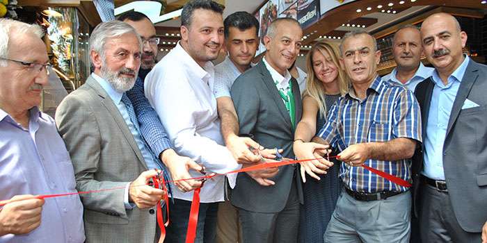 MADLEN KORNET'E GÖRKEMLİ AÇILIŞ