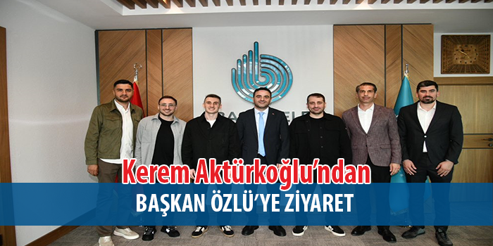 Kerem Aktürkoğlu’ndan Başkan Özlü’ye Ay-Yıldızlı Hediye