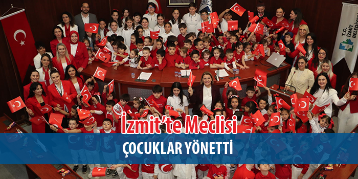 İzmit Meclisinde Minikler Görev Başındaydı